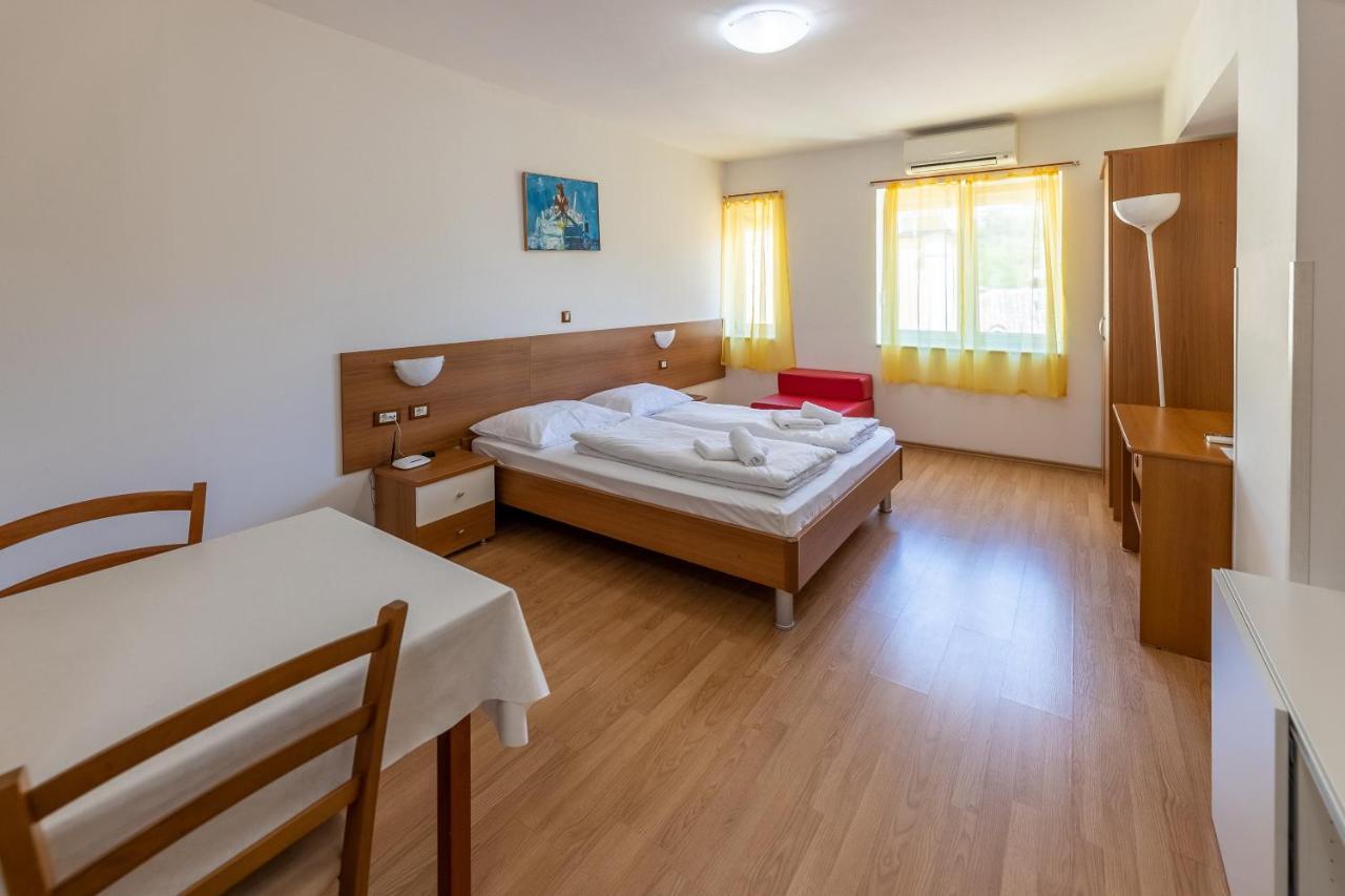 Apartments Liburnija Опатия Экстерьер фото