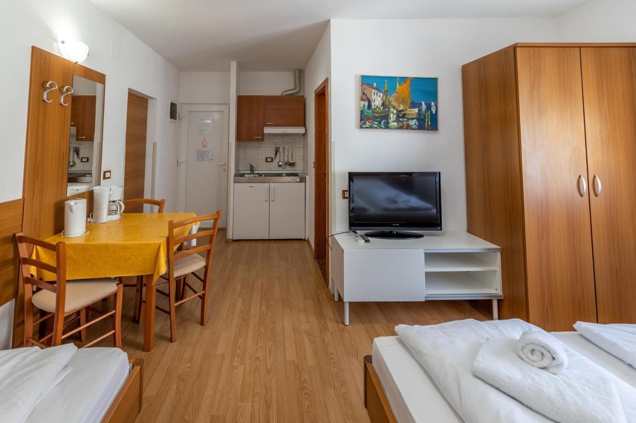 Apartments Liburnija Опатия Экстерьер фото
