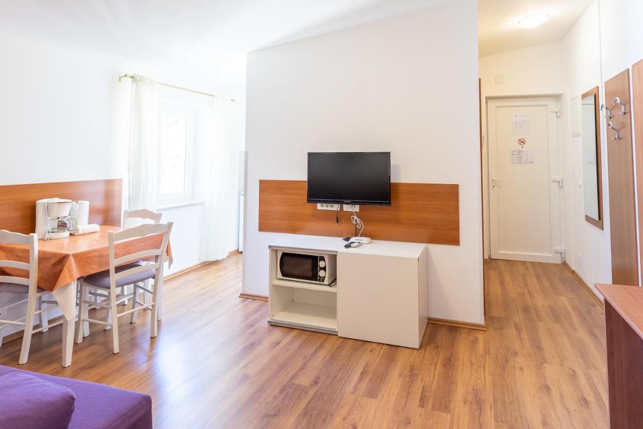Apartments Liburnija Опатия Экстерьер фото