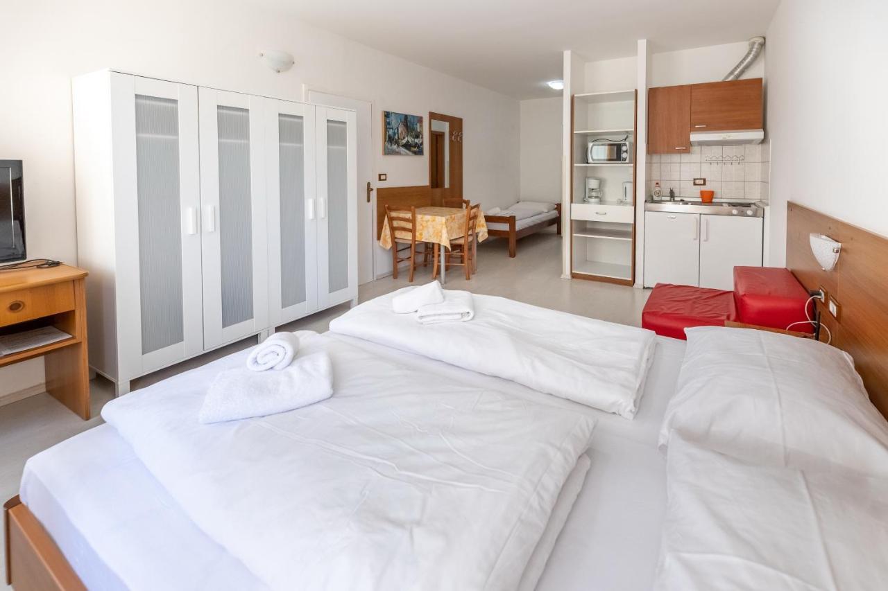 Apartments Liburnija Опатия Экстерьер фото