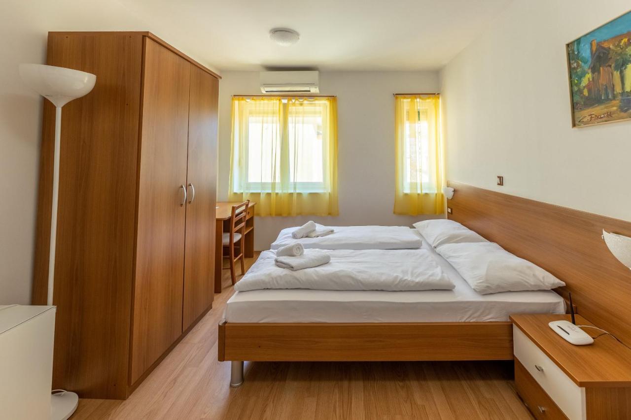 Apartments Liburnija Опатия Экстерьер фото