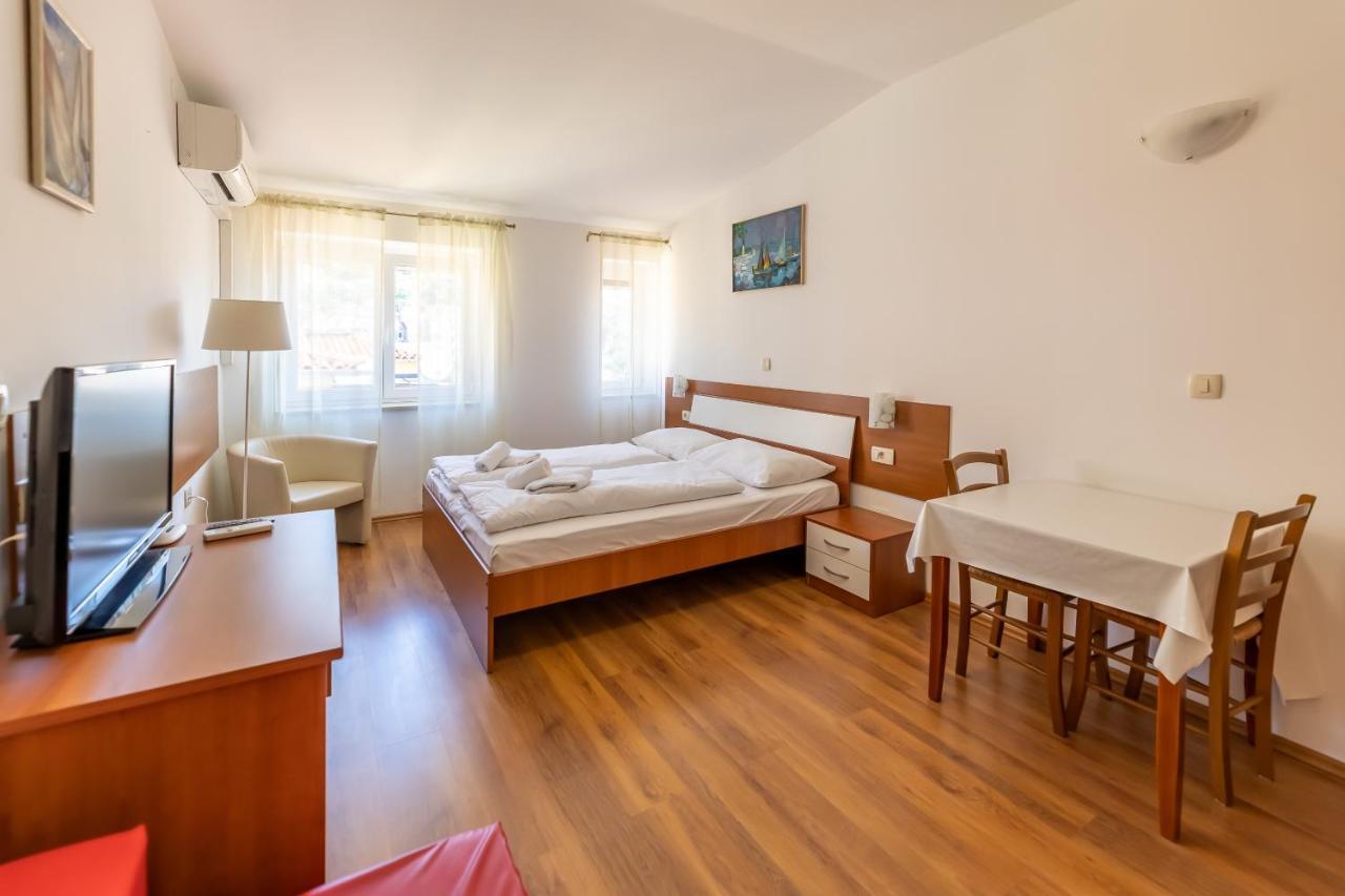 Apartments Liburnija Опатия Экстерьер фото