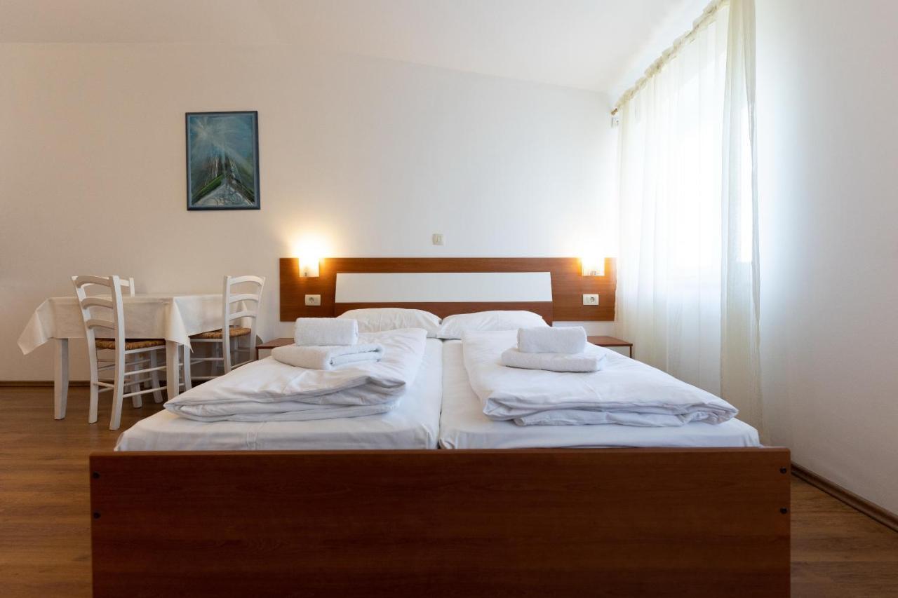 Apartments Liburnija Опатия Экстерьер фото