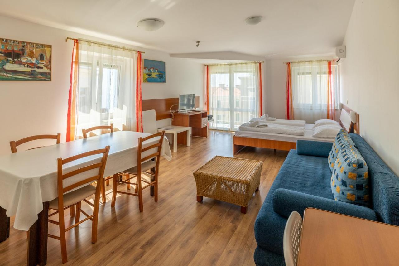 Apartments Liburnija Опатия Экстерьер фото