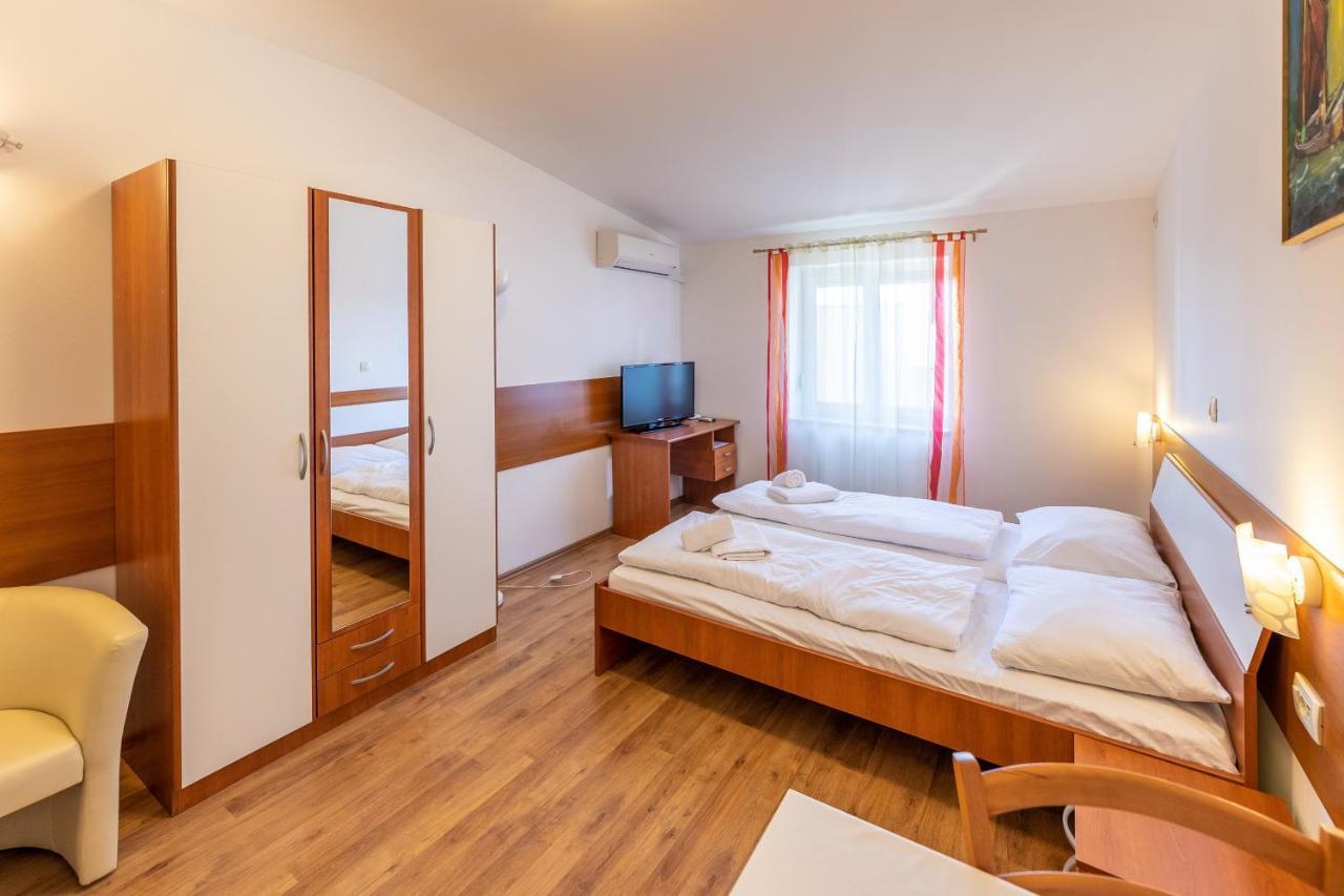Apartments Liburnija Опатия Экстерьер фото